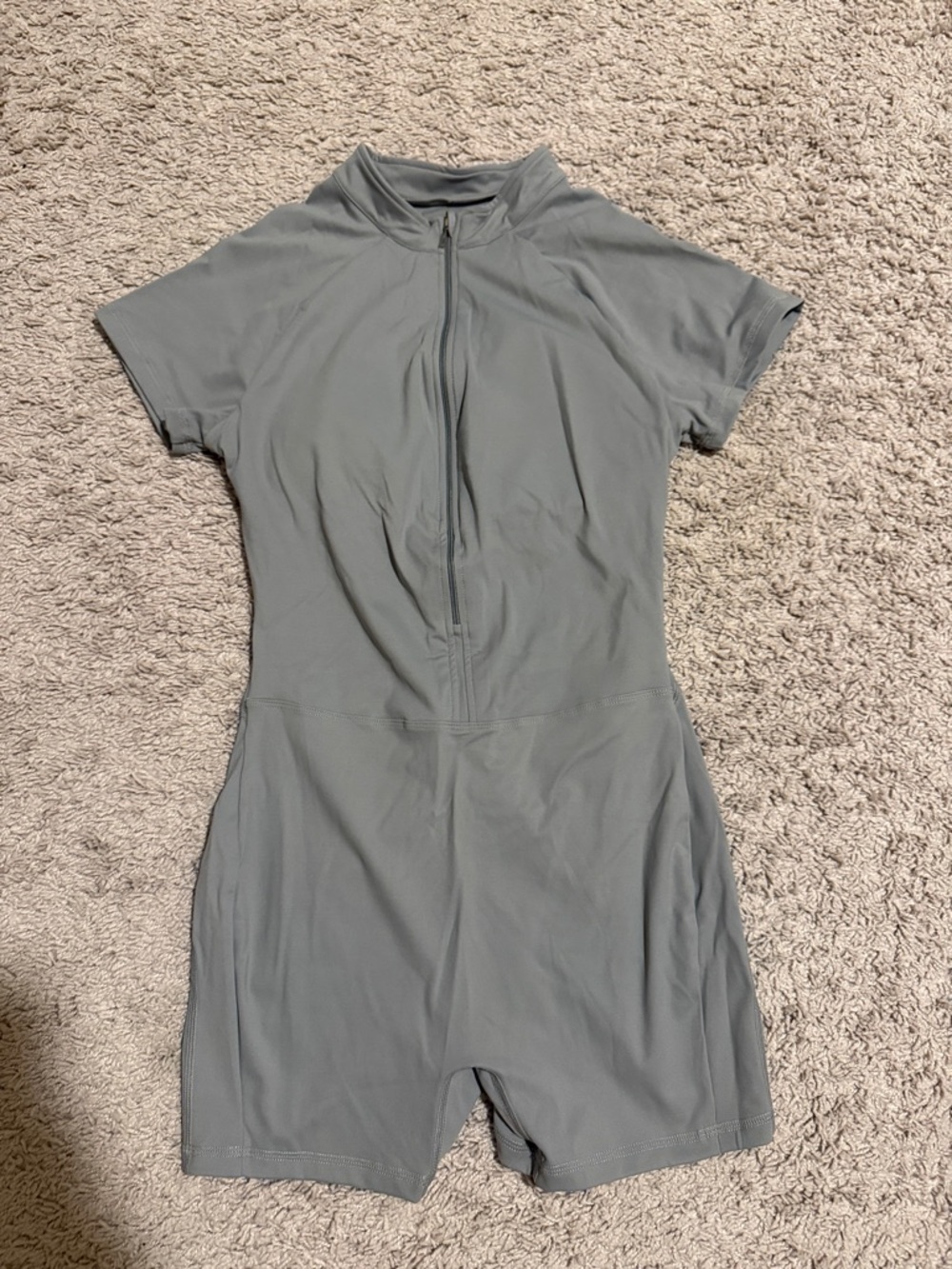 Short-Sleeve One-Piece Romper in Light Gray